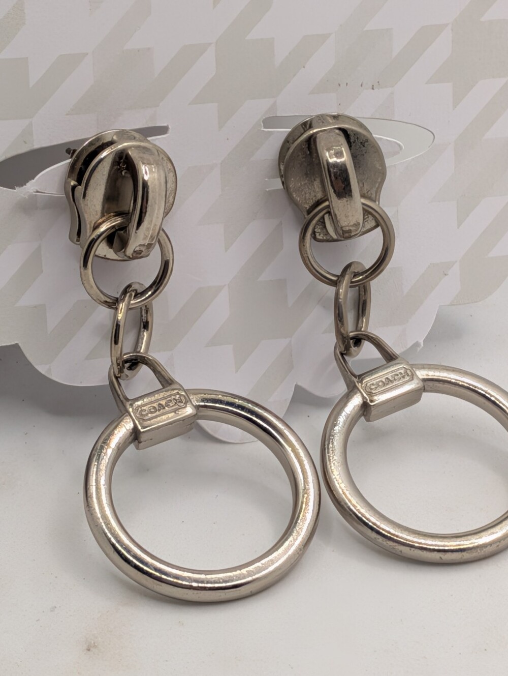 Poppy Zipper Pull Silver Link Drop Earrings - Picture 2 of 3